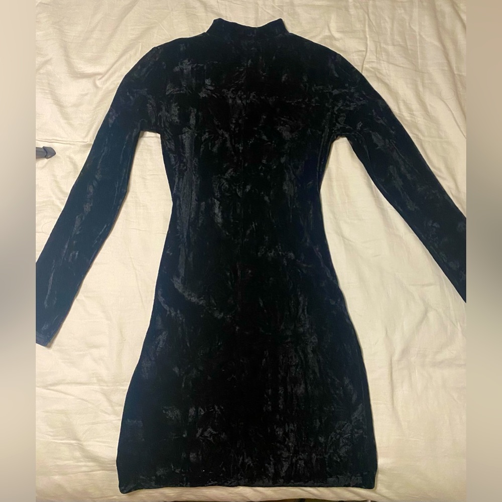 Velvet material, short, turtleneck black dress